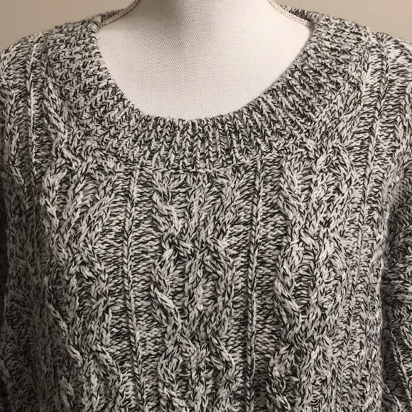 H&M Women’s Marled Cable Sweater - Picture 2 of 8